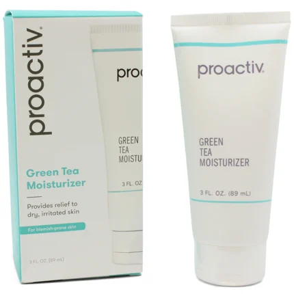 The benefits of green tea include increasing energy, helping the body with antioxidants, and even weight loss, but recent studies suggest that a green tea moisturizer may have direct benefits specifically for the skin. A moisturiser that contains green tea is believed to improve the overall appearance of skin for some people, and a number of spas and skin-care clinics are now offering green tea masks and peels as part of their skin treatment. The Proactiv Green Tea Moisturiser features: Nature's most powerful antioxidant, green tea. This light-weight moisturising serum hydrates dry, irritated skin and Dull, tired looking skin Gently rejuvenate your skin with this rich hydrating moisturizer.